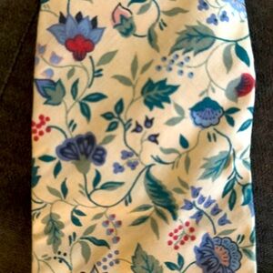 Rockmount Ranch Wear neck floral tie in excellent condition.
